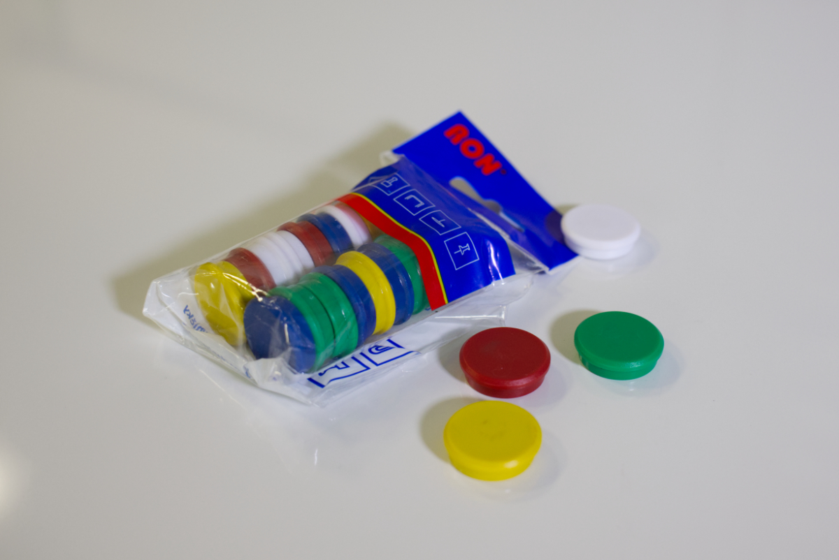 3. Barevné magnetky