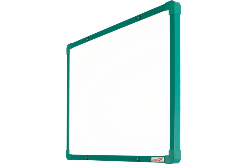 Lakovaná tabule na fixy se zeleným rámem Bílá magnetická tabule na zeď boardOK 60x45. #2