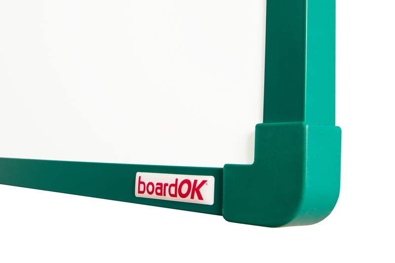 Lakovaná tabule na fixy se zeleným rámem Bílá magnetická tabule na zeď boardOK 60x45. #3